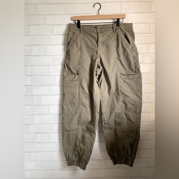 American Eagle Outfitters Women's Baggy Jogger Cargo Olive Joggers Pants - Picture 8 of 8